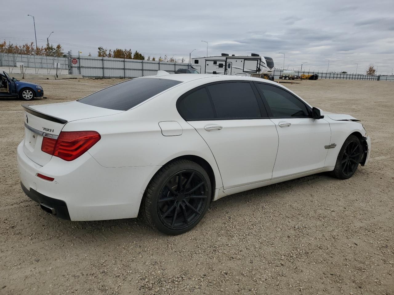 2012 BMW 750 Xi - Фото 3