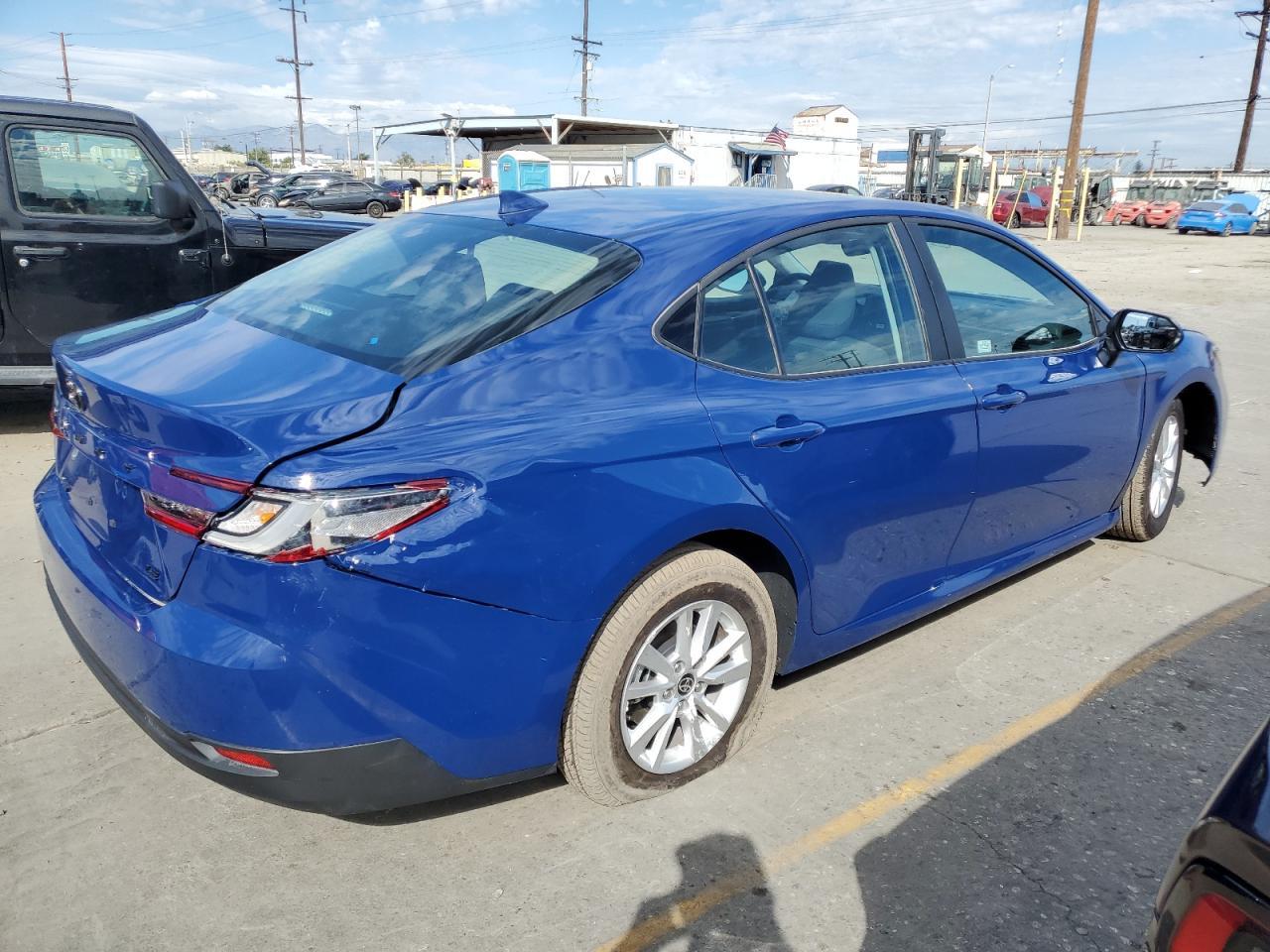 2025 Toyota Camry Xse - Image 3