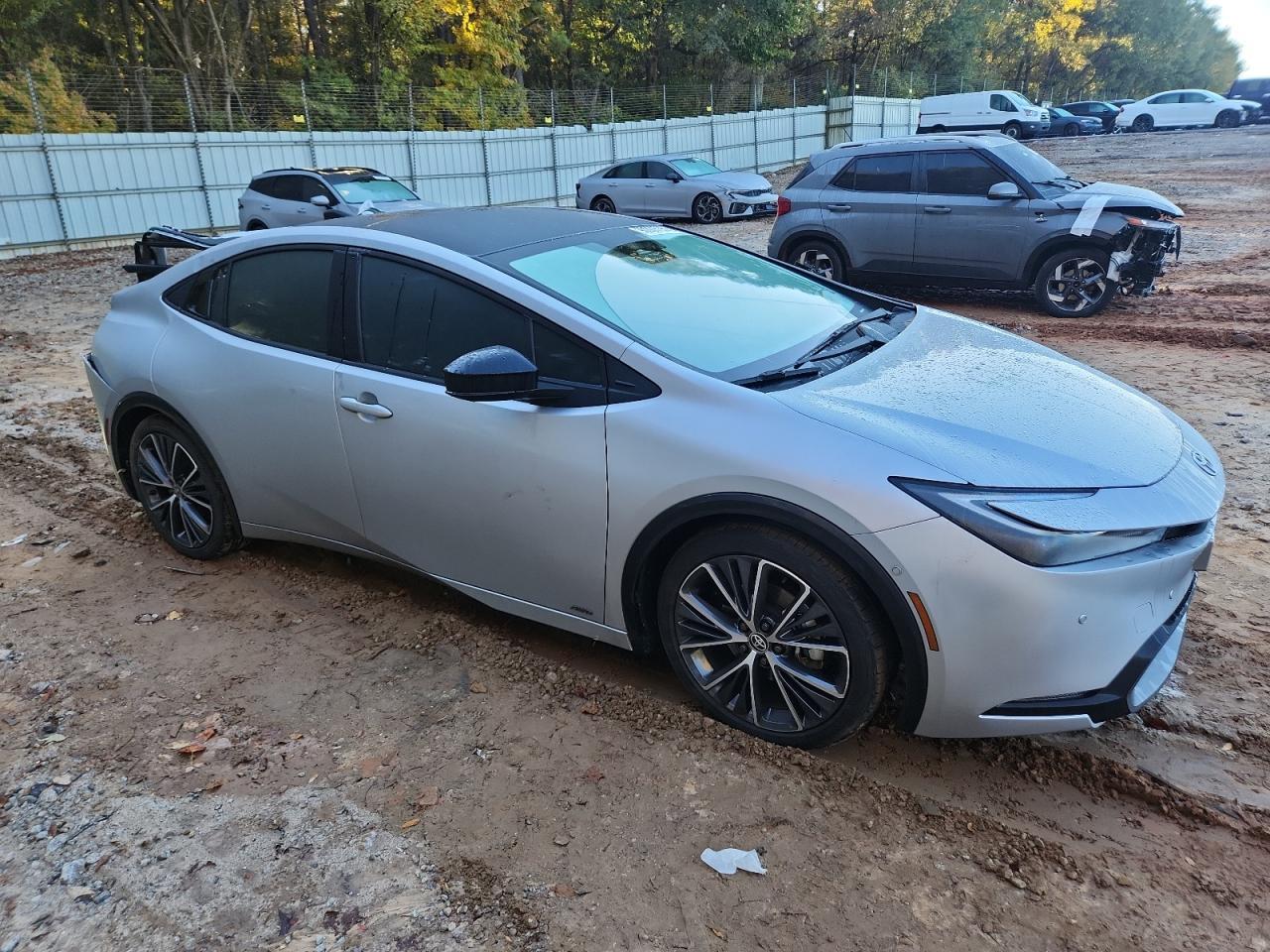 2023 Toyota Prius - Фото 4