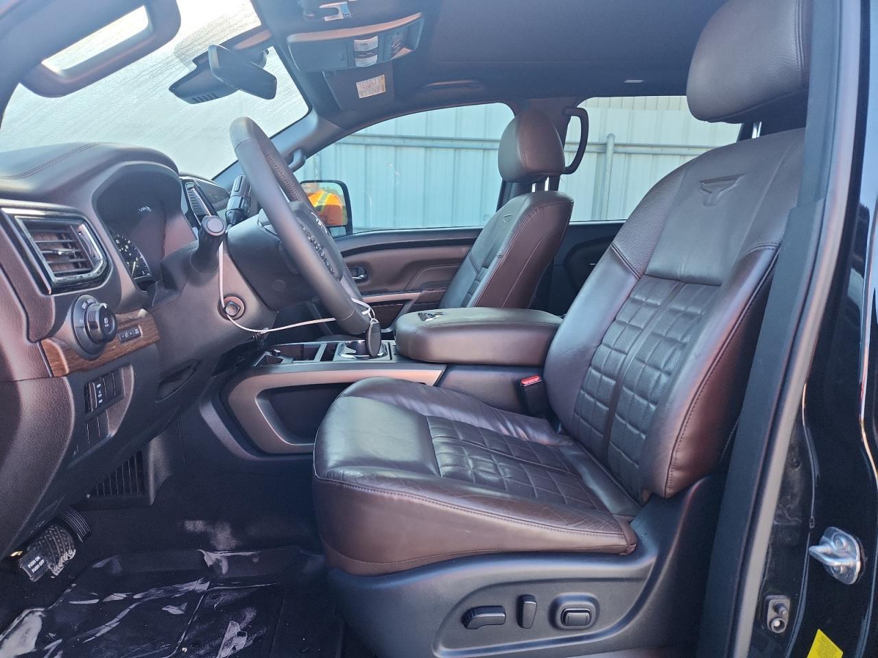 2024 Nissan Titan Crew - Фото 7
