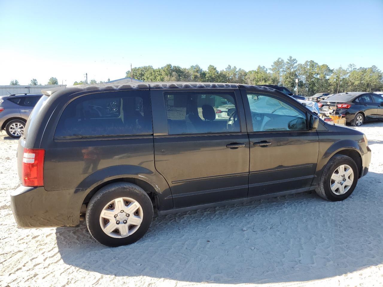 2010 Dodge Grand Caravan Se - Image 3