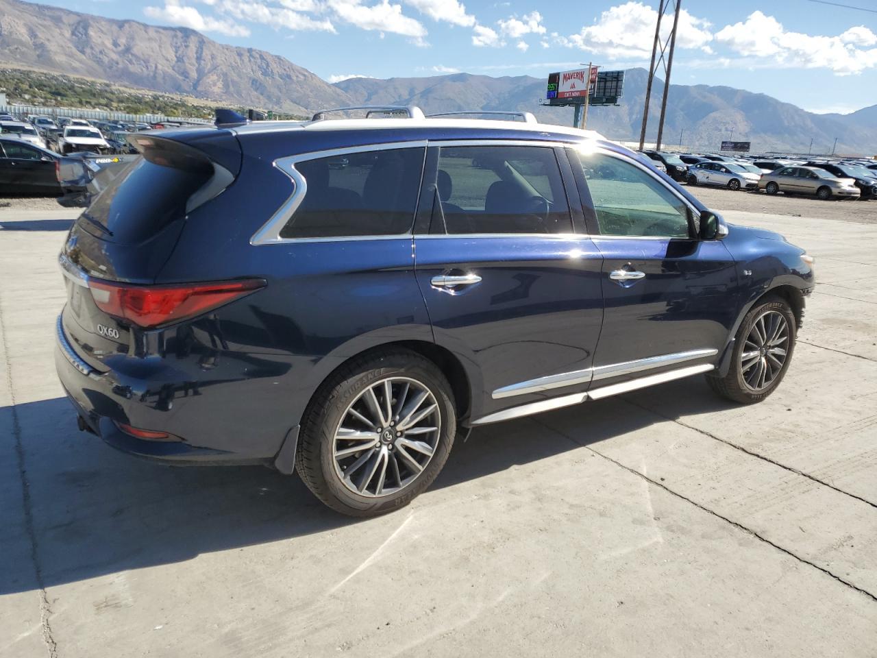 2019 Infiniti Qx60 Luxe - Фото 3