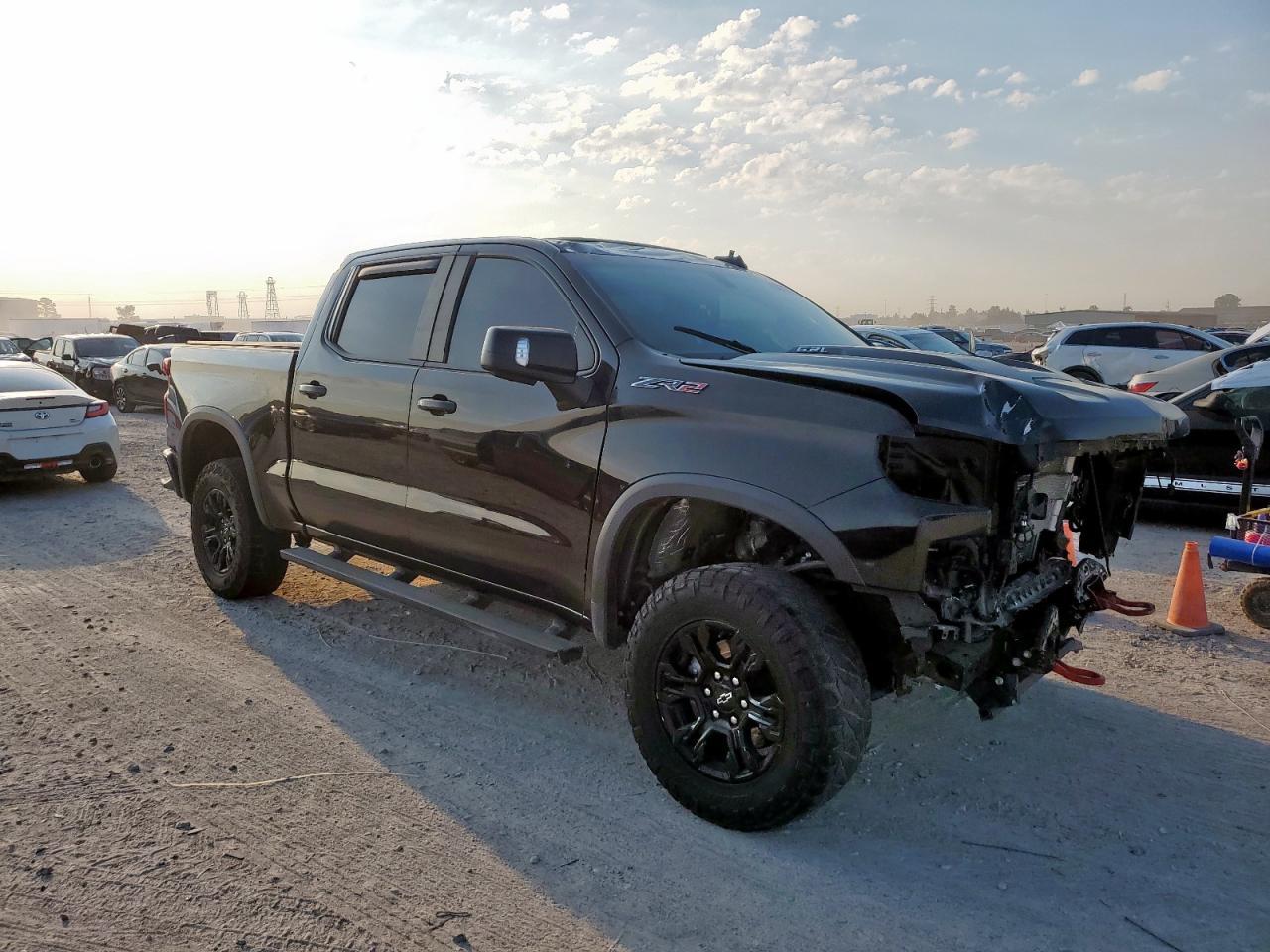 2022 Chevrolet Silverado K1500 Zr2 - Фото 4