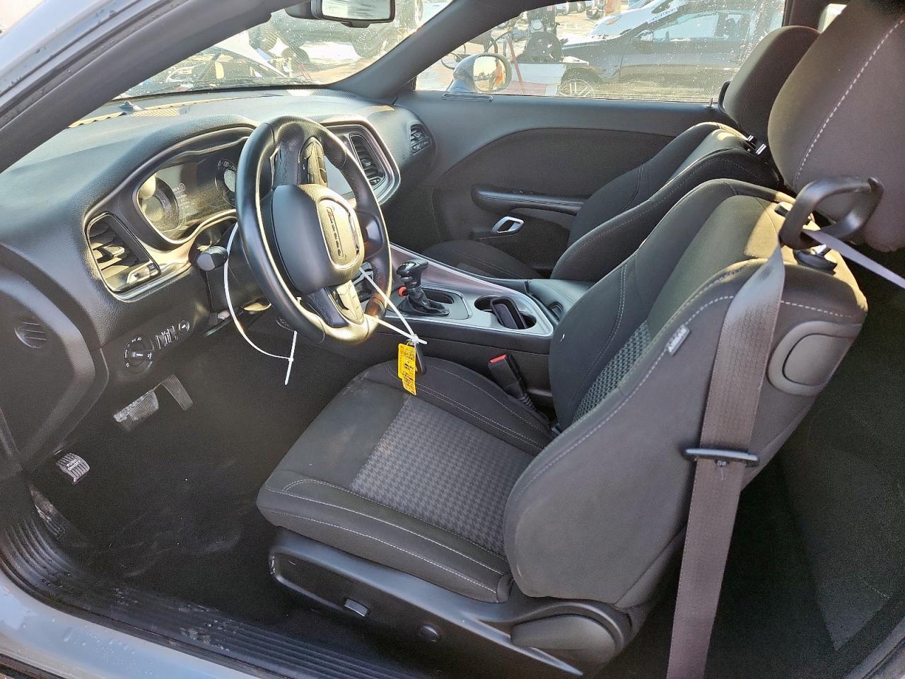 2022 Dodge Challenger Sxt - Фото 7