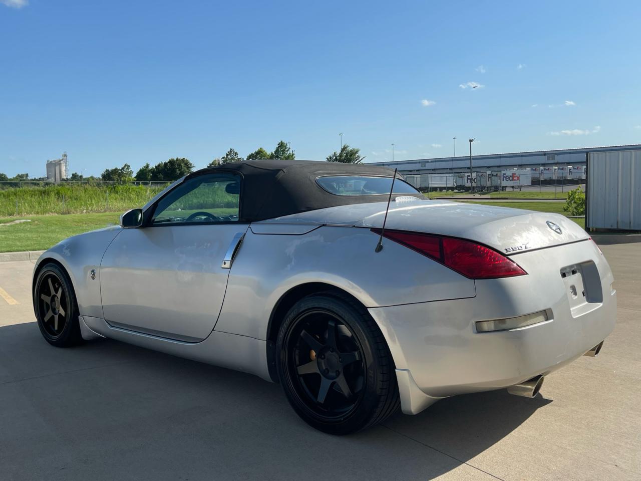2005 Nissan 350Z Roadster - Image 3
