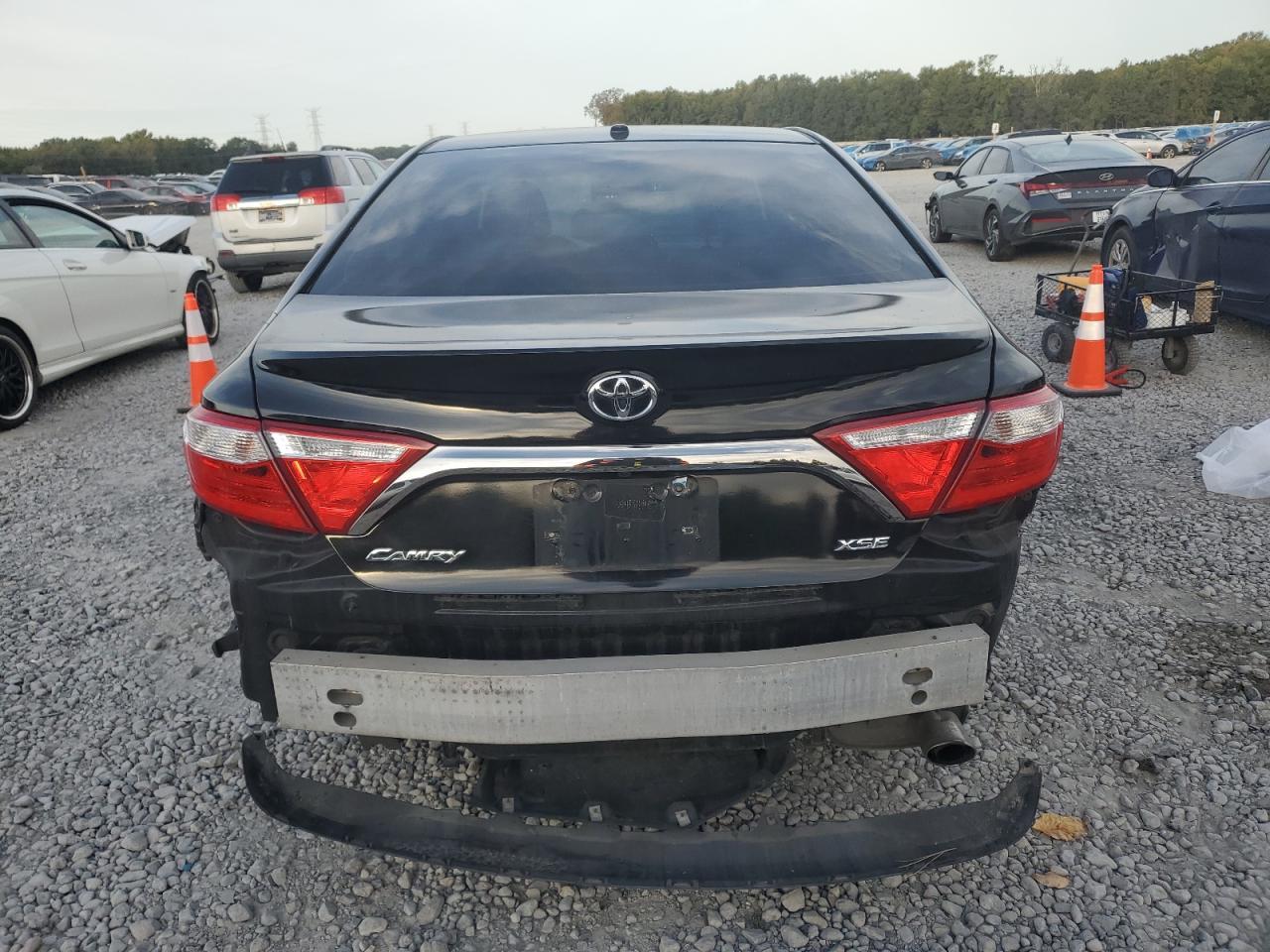 2015 Toyota Camry Le - Фото 6