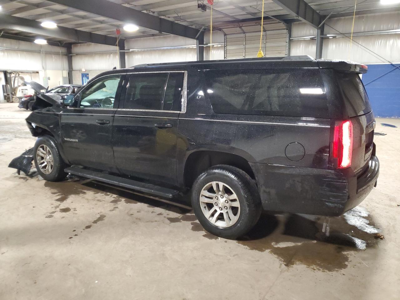 2017 Chevrolet Suburban K1500 Lt - Image 2