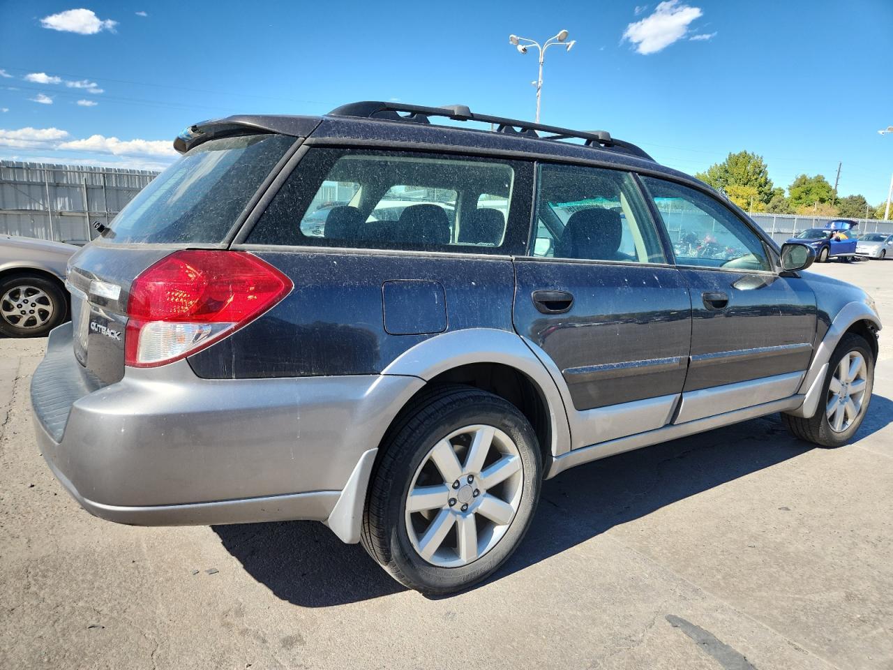 2009 Subaru Outback 2.5I - Фото 3