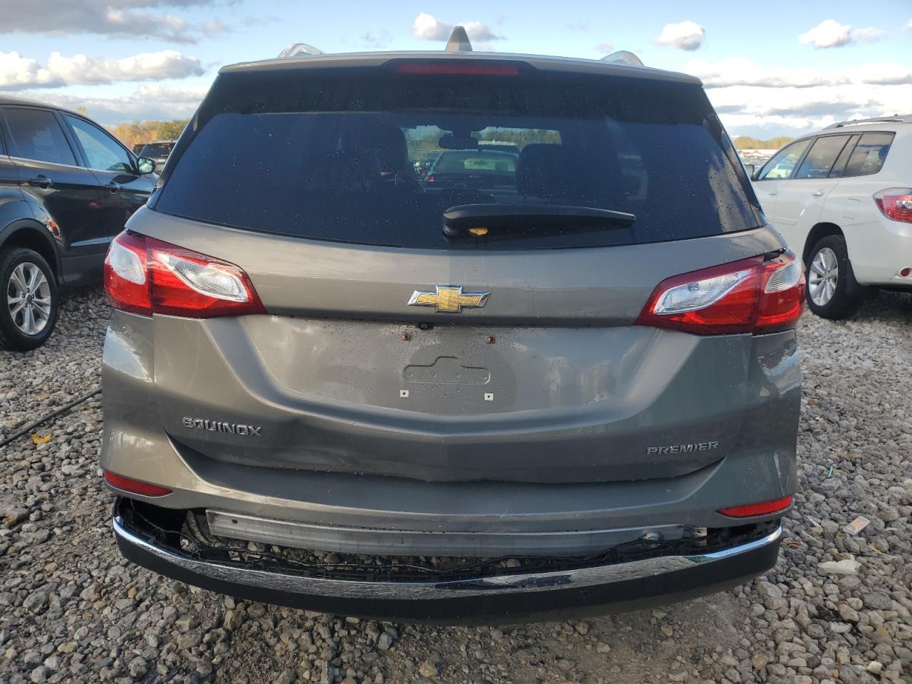 2019 Chevrolet Equinox Premier - Image 6