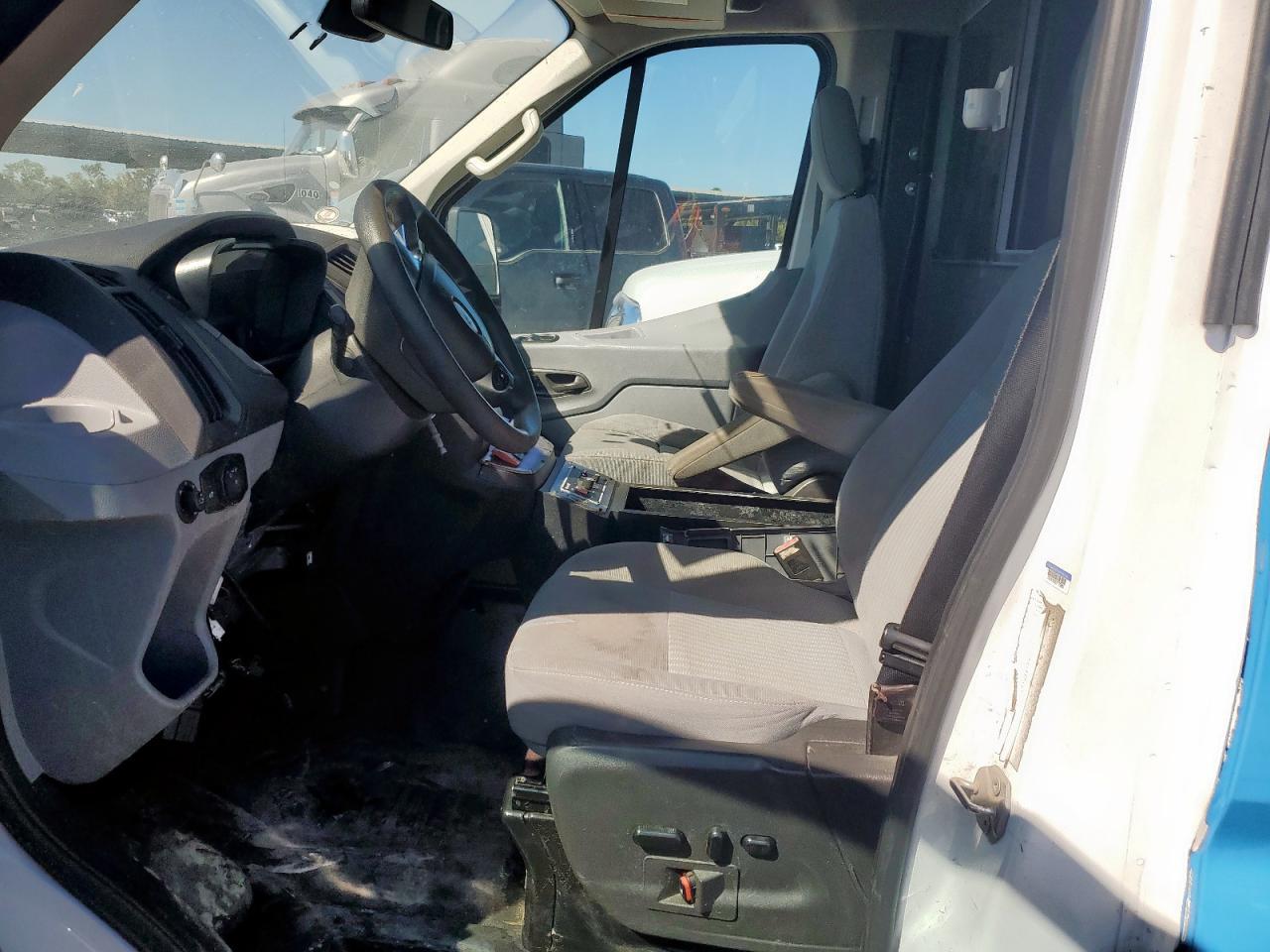 2016 Ford Transit T-250 - Image 7