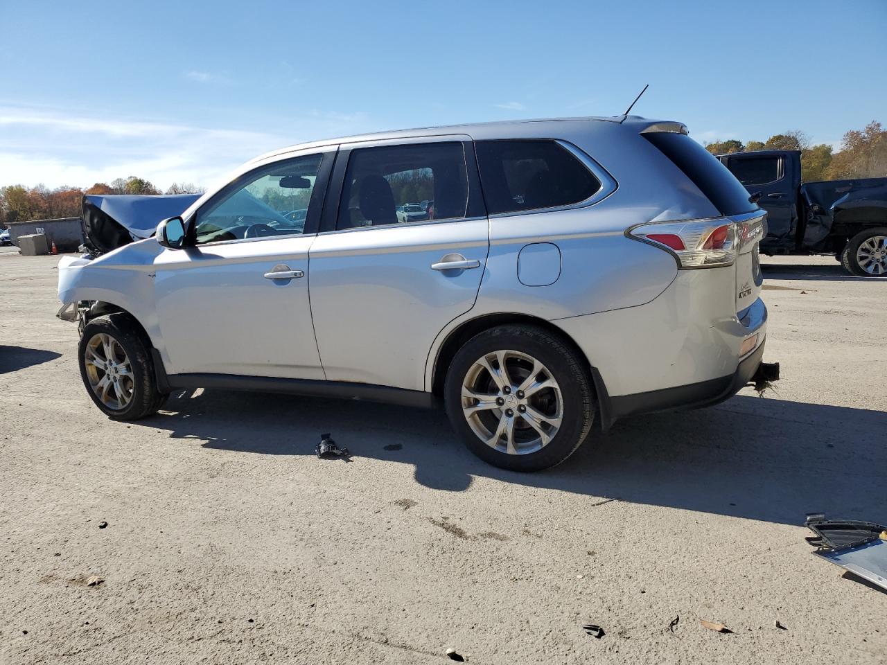 2014 Mitsubishi Outlander Gt - Image 2