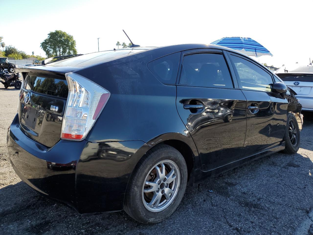 2011 Toyota Prius - Фото 3