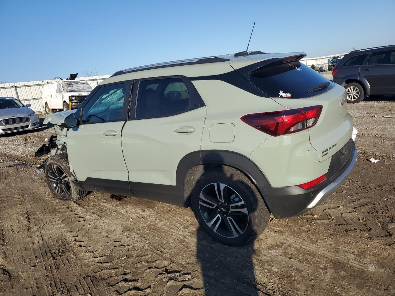 2025 Chevrolet Trailblazer Lt - Image 2