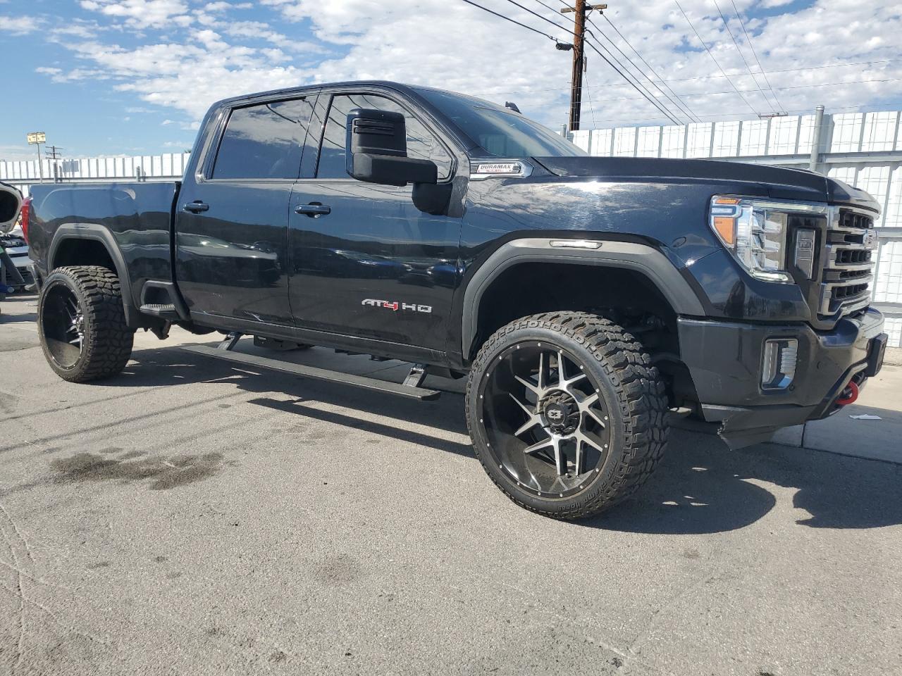 2022 GMC Sierra K2500 At4 - Image 4
