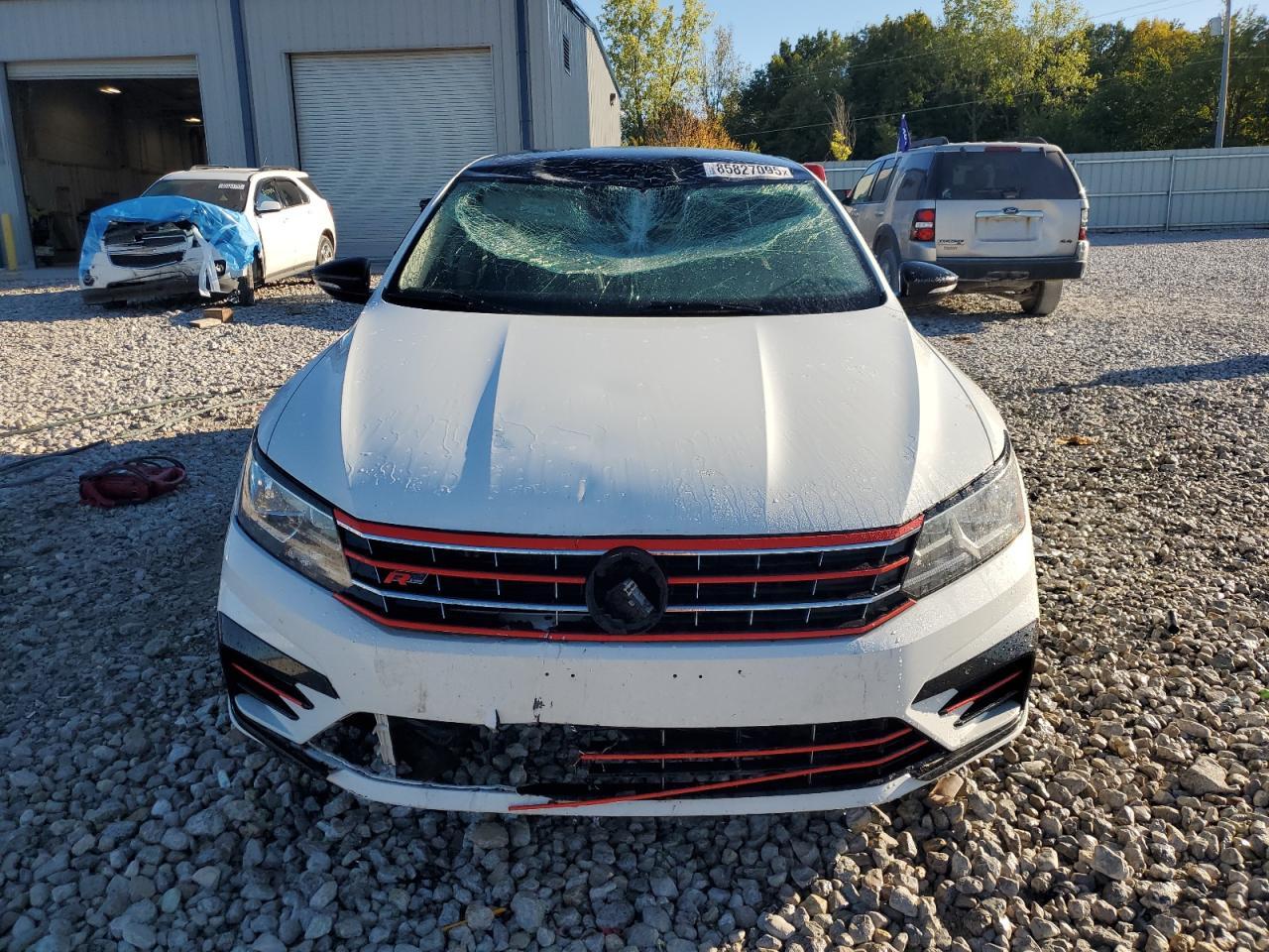 2017 Volkswagen Passat R-Line - Фото 5