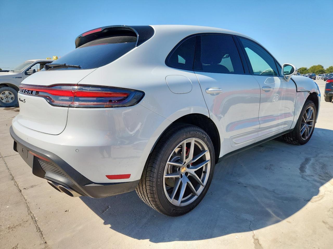 2025 Porsche Macan S - Фото 3