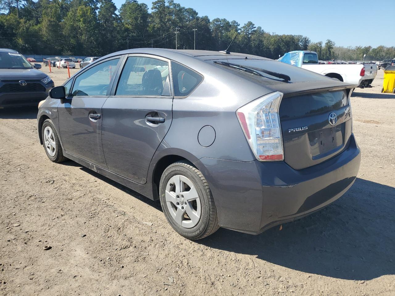 2011 Toyota Prius - Image 2