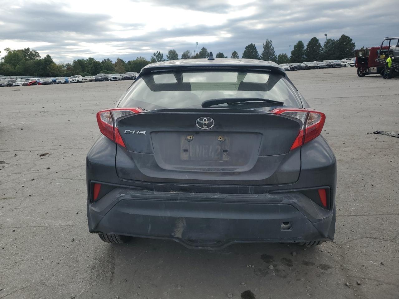 2021 Toyota C-Hr Xle - Image 6