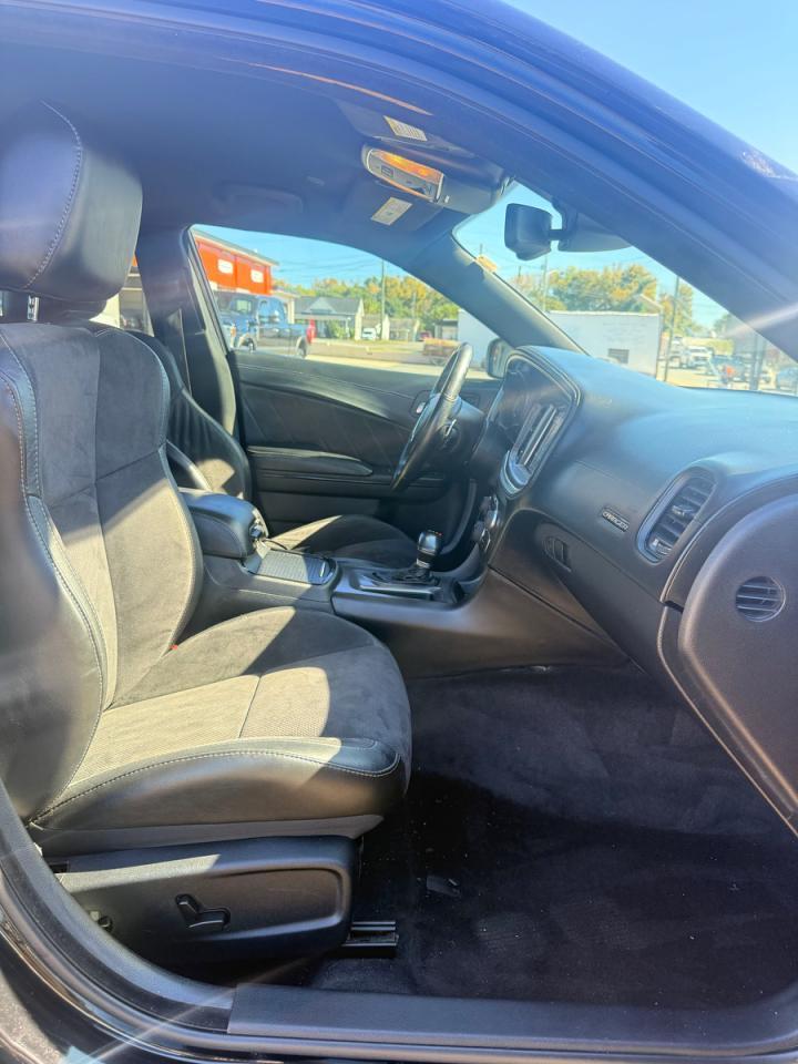 2019 Dodge Charger R/T - Image 5