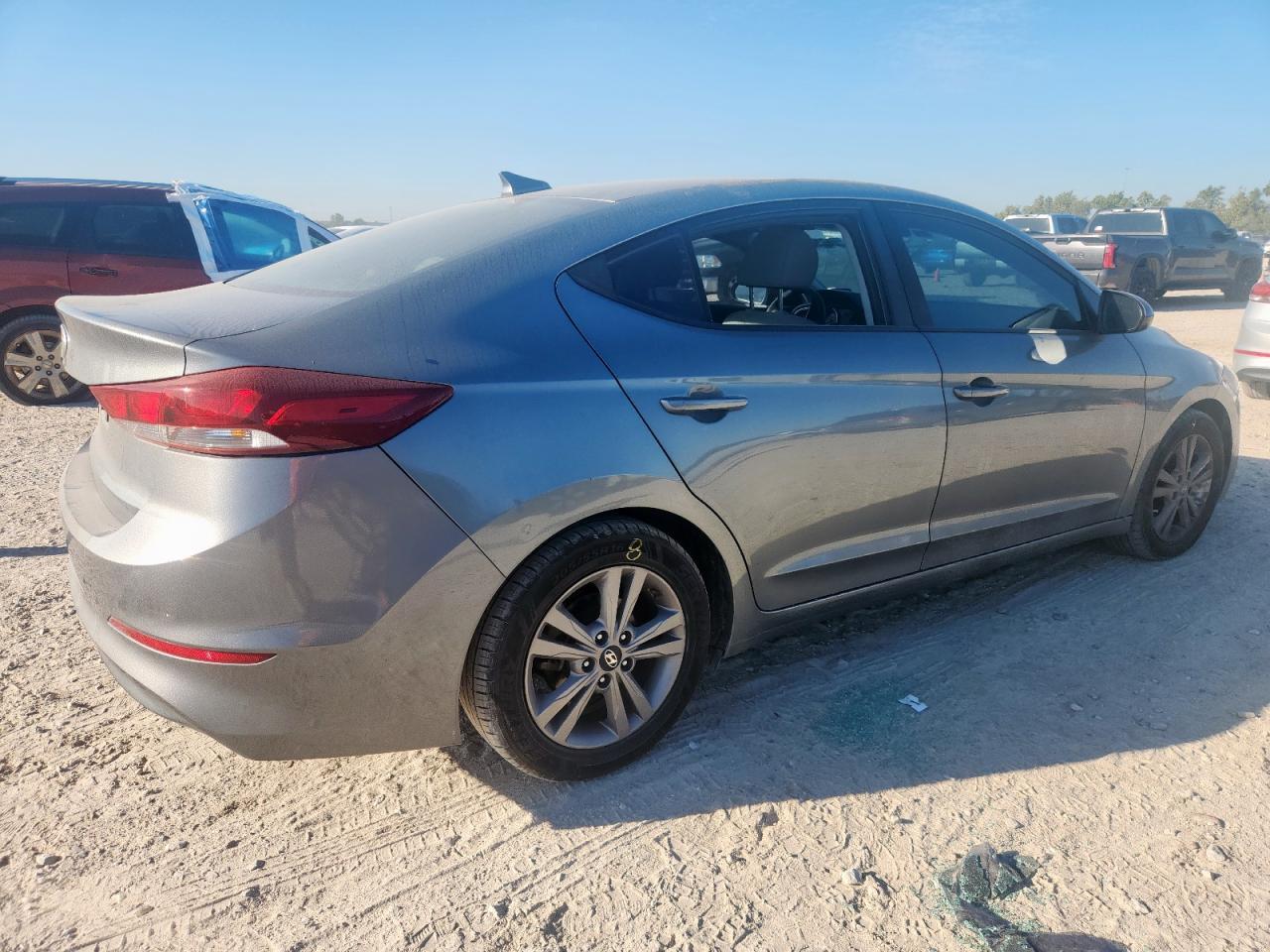 2018 Hyundai Elantra Sel - Фото 3
