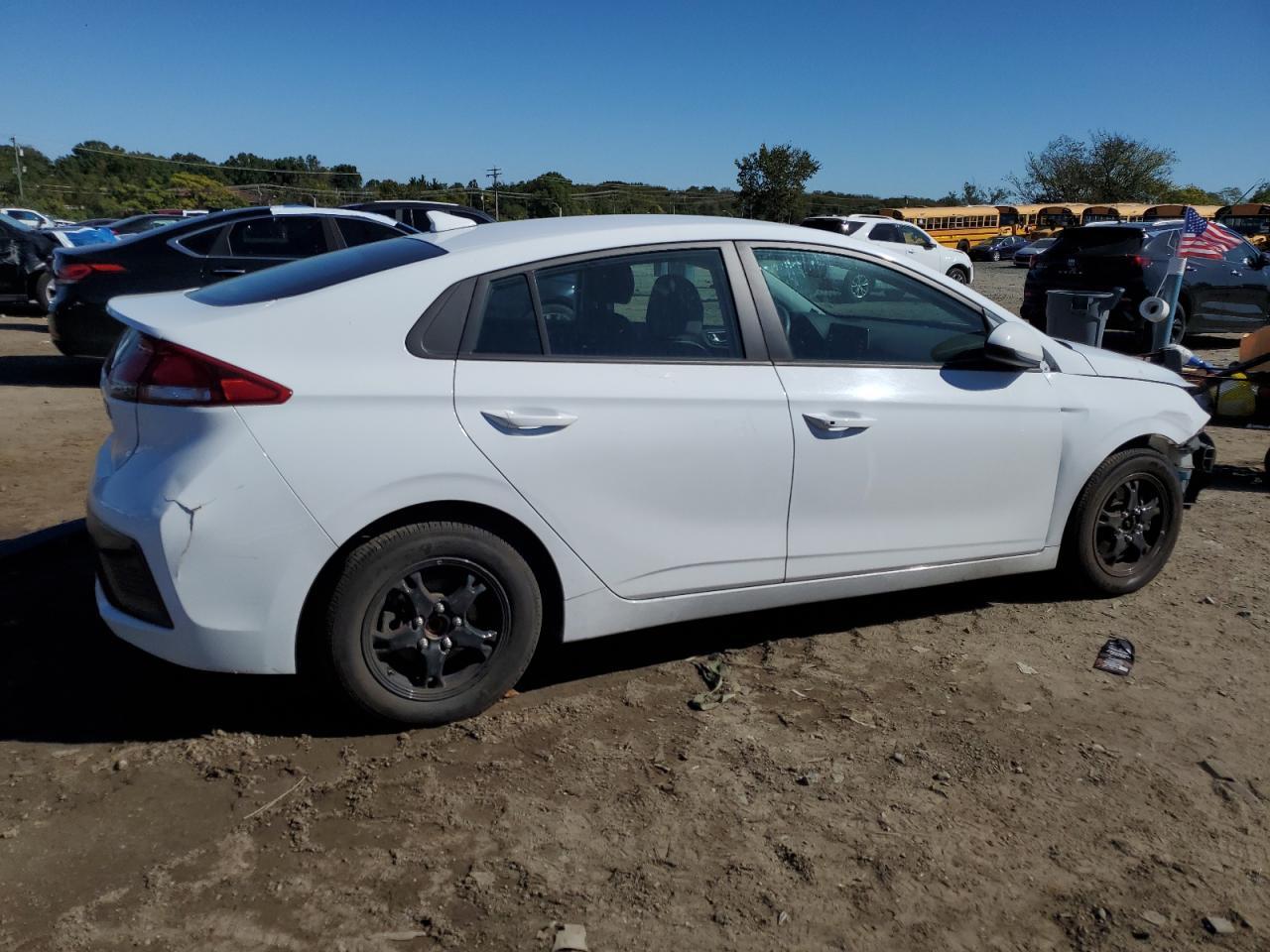 2021 Hyundai Ioniq Blue - Фото 3