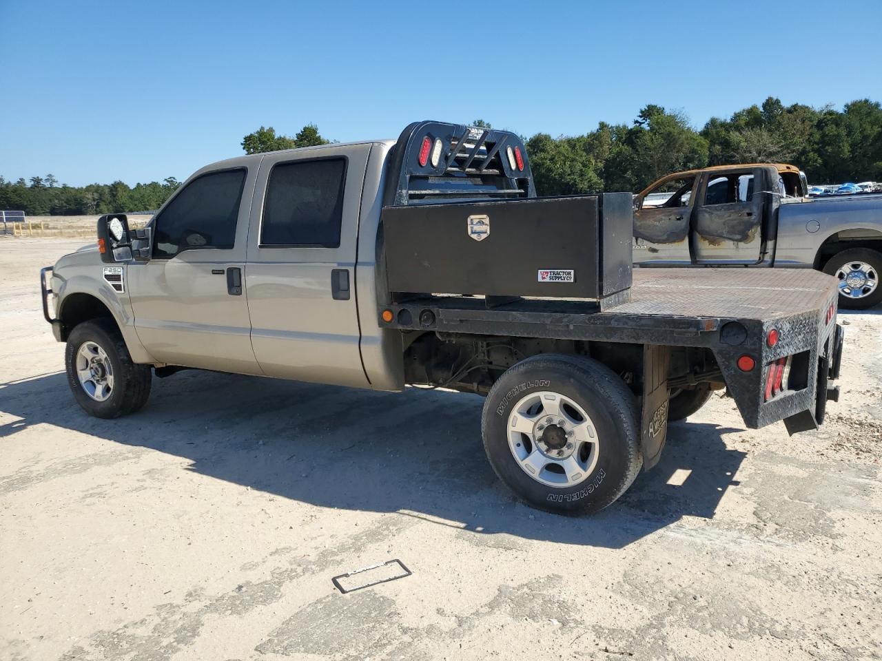 2010 Ford F250 Super Duty - Фото 2