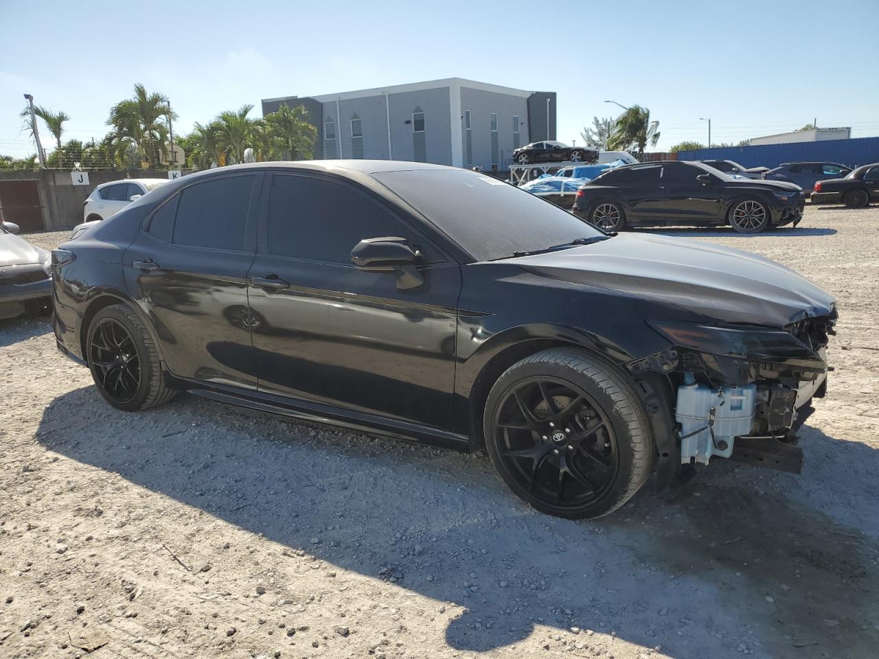 2021 Toyota Camry Se - Фото 4