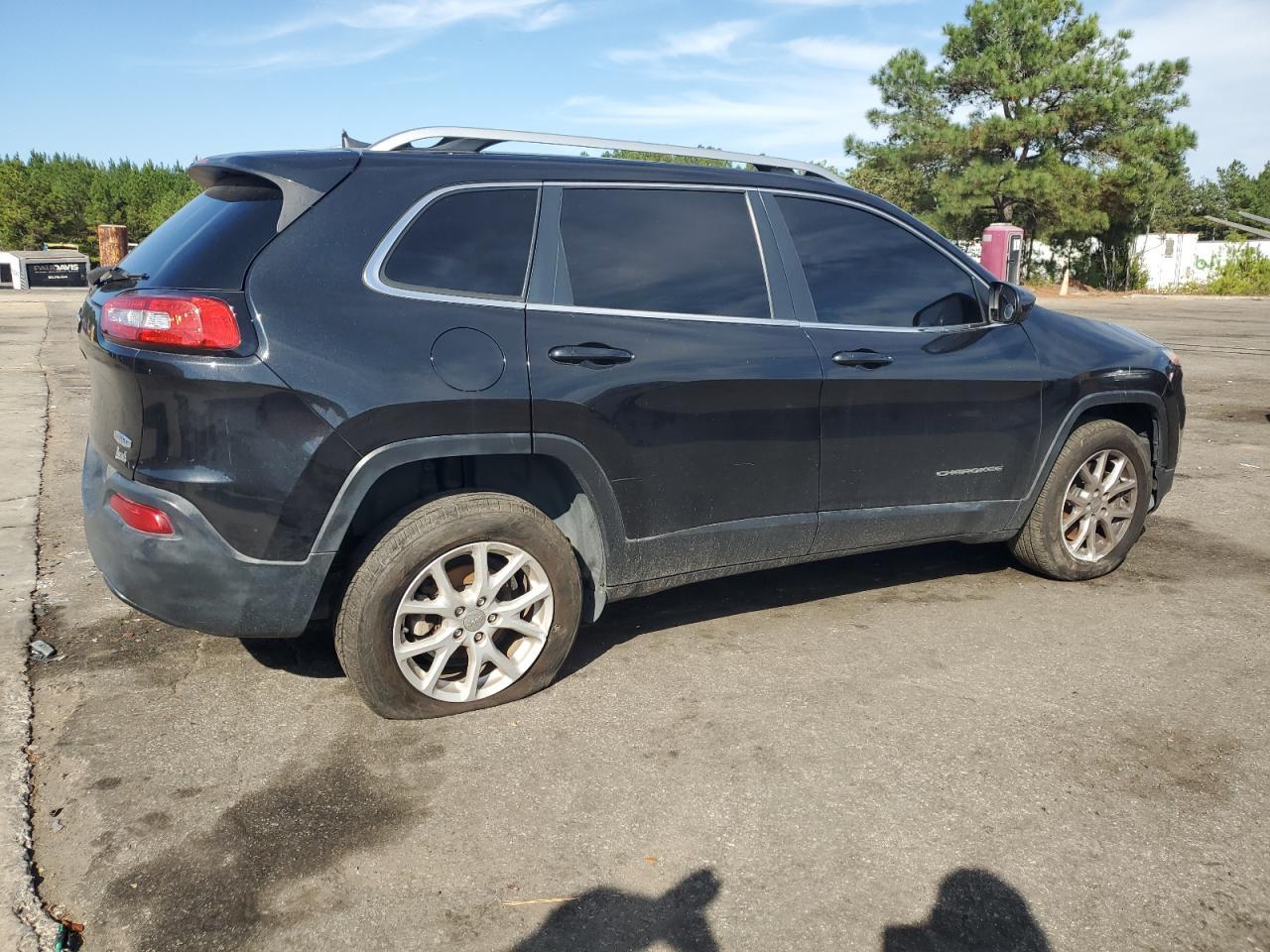 2016 Jeep Cherokee - Фото 3