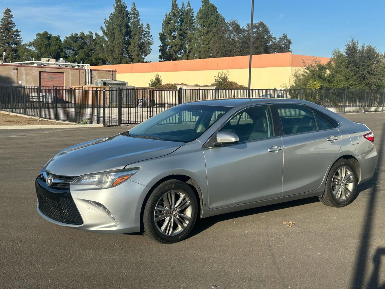 2016 Toyota Camry Le - Image 2