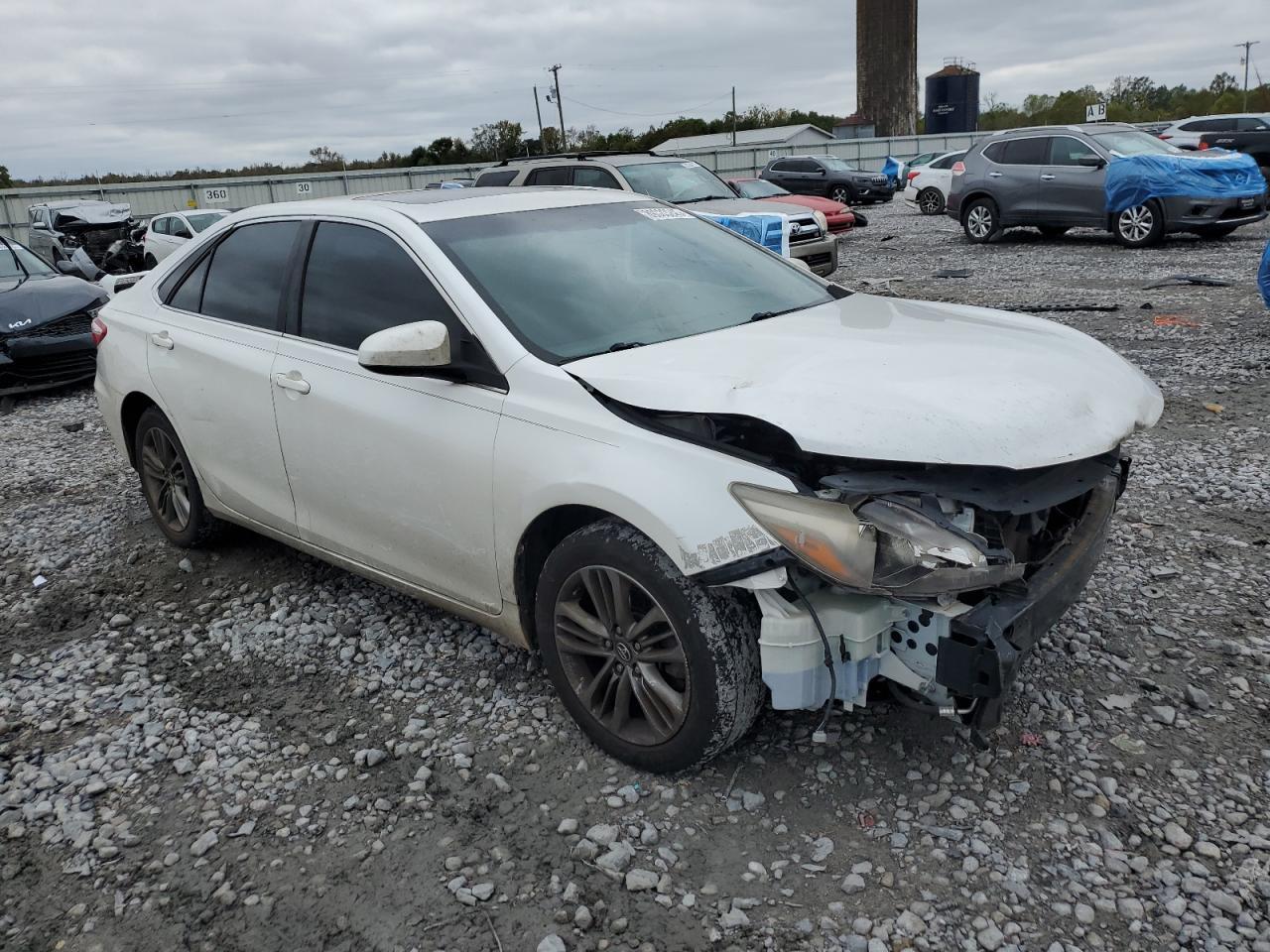 2017 Toyota Camry Le - Image 4