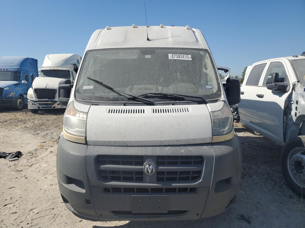 2018 Ram Promaster 2500 Delivery Van - Фото 5