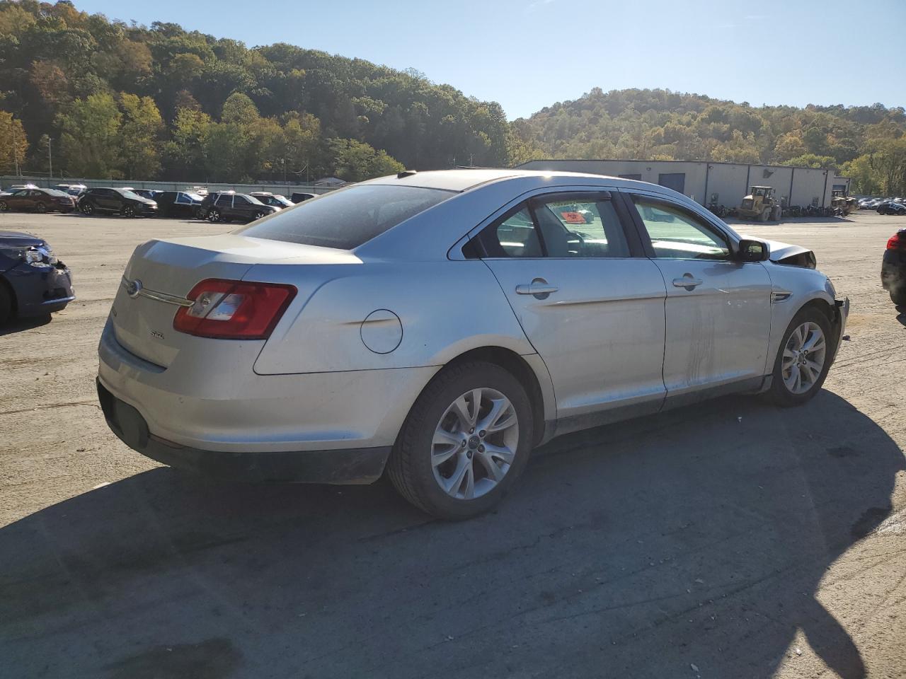 2011 Ford Taurus Sel - Фото 3