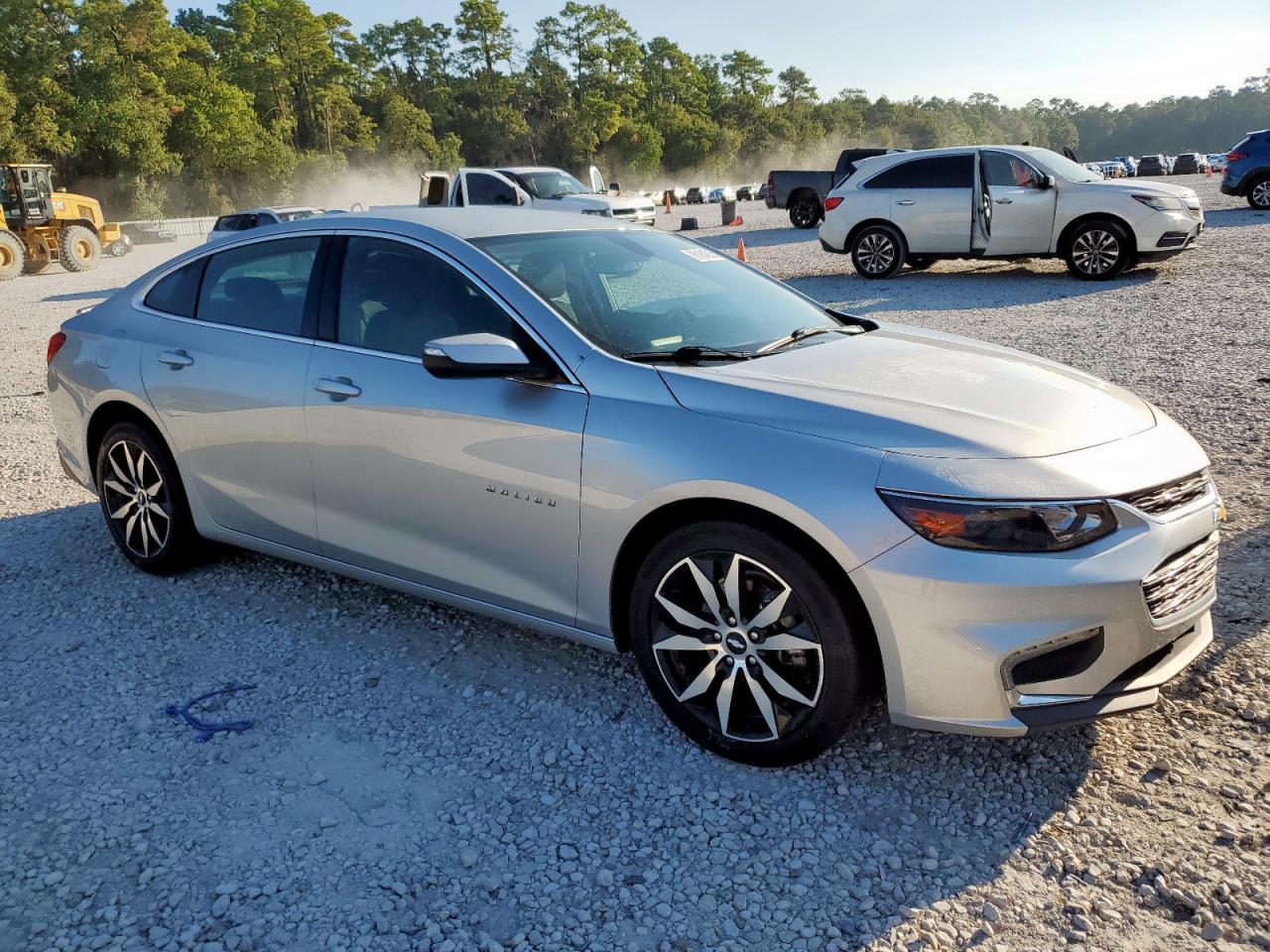 2017 Chevrolet Malibu Lt - Image 4