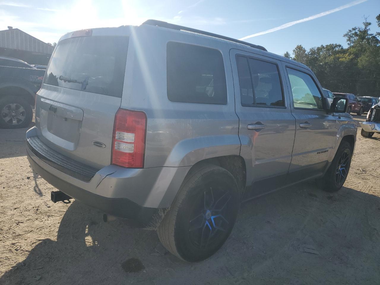 2015 Jeep Patriot Sport - Фото 3