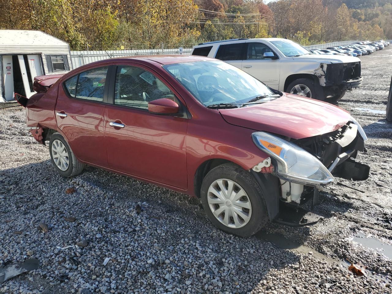 2018 Nissan Versa S - Фото 4