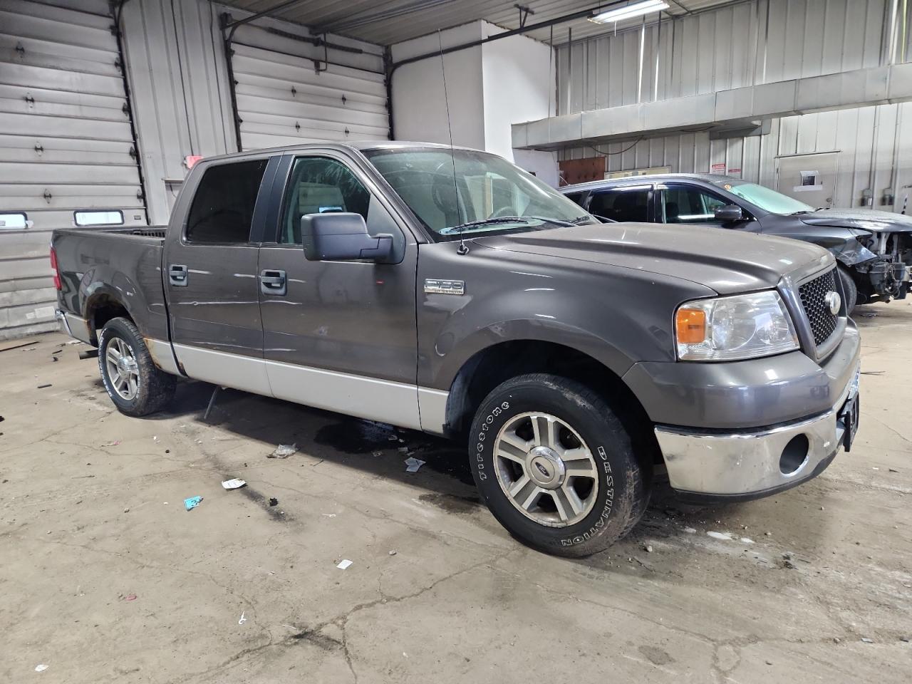 2006 Ford F150 Supercrew - Image 4