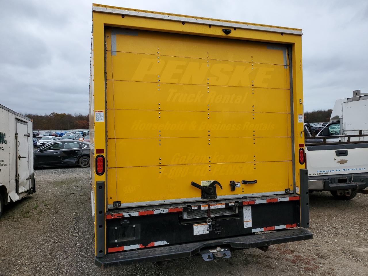 2022 GMC Savana Cut - Box Truck - Фото 6