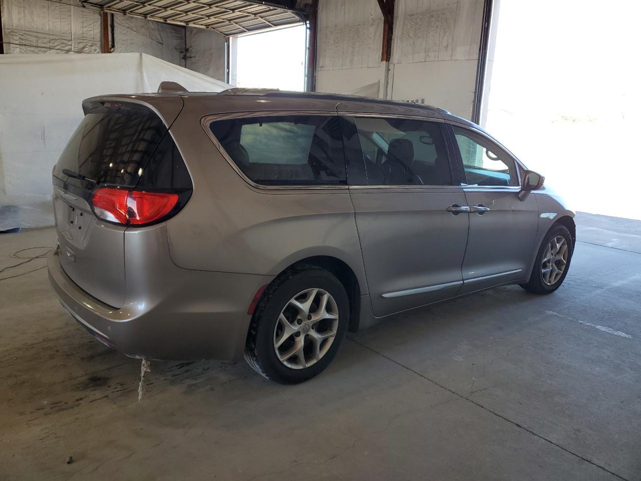 2018 Chrysler Pacifica Touring L Plus - Фото 3