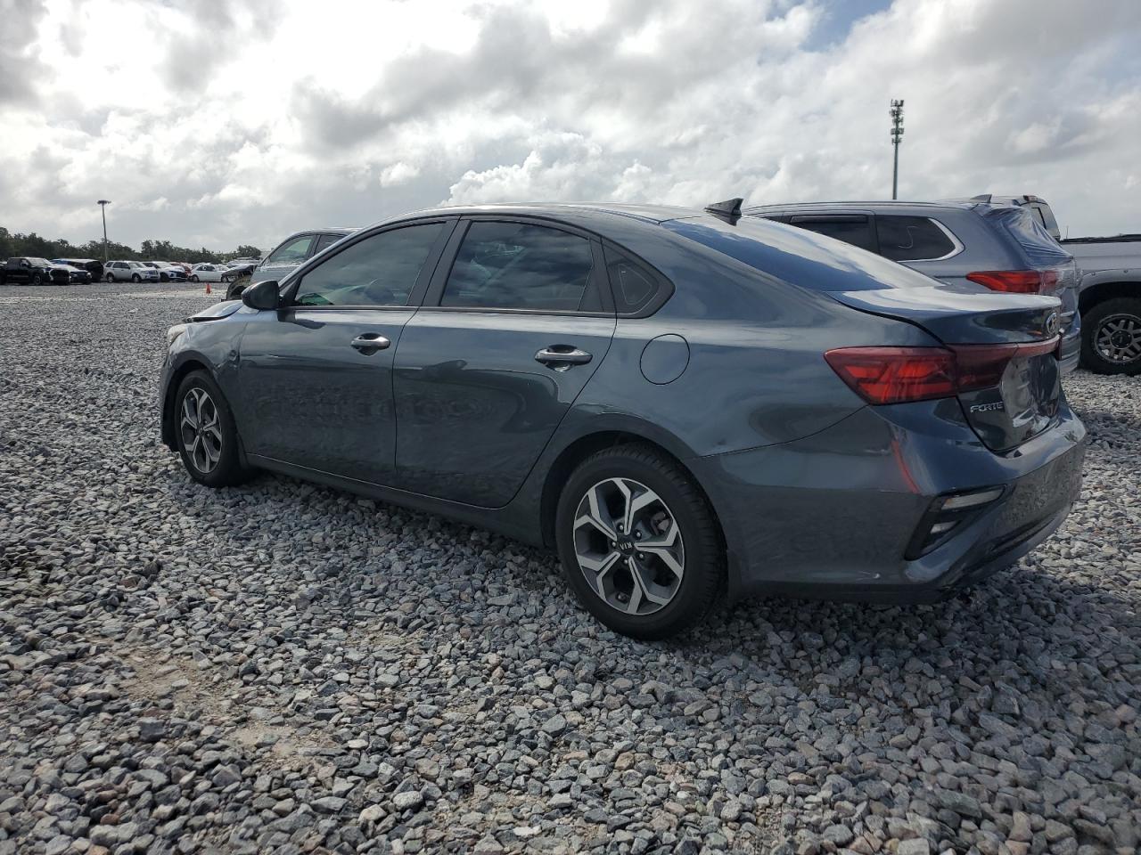 2021 Kia Forte Fe - Image 2