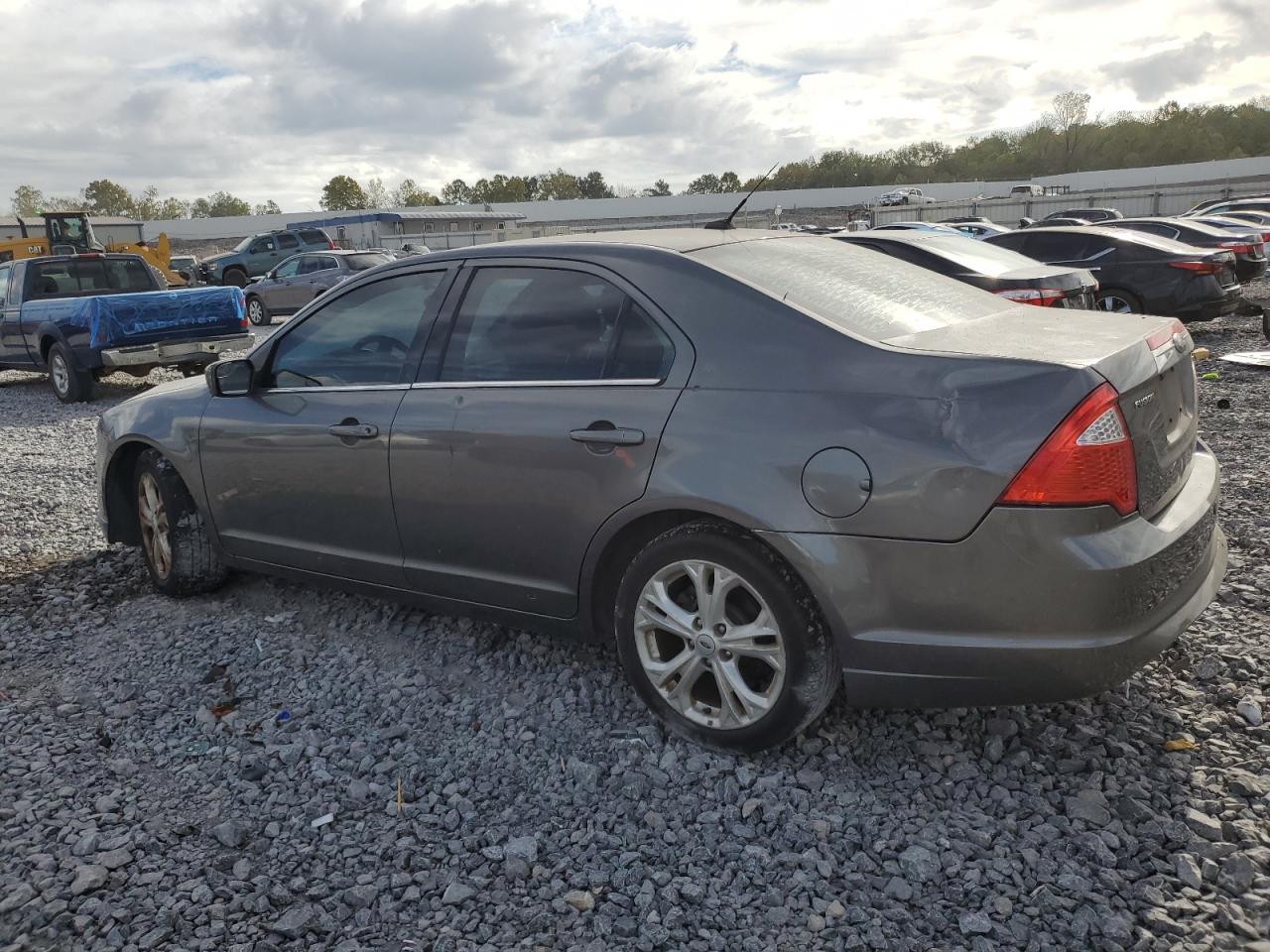 2012 Ford Fusion Se - Фото 2