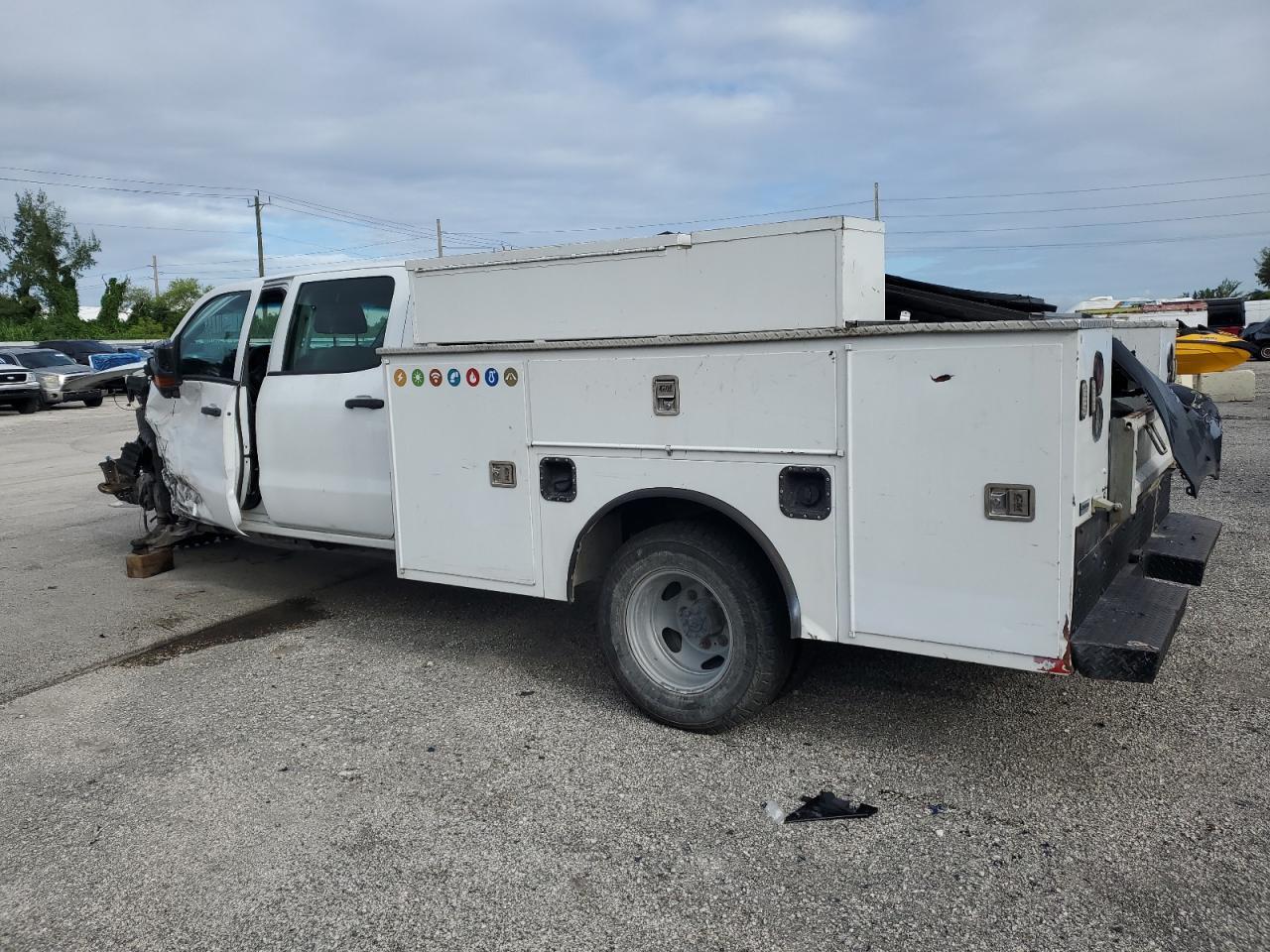 2018 Chevrolet Silverado K3500 - Image 2