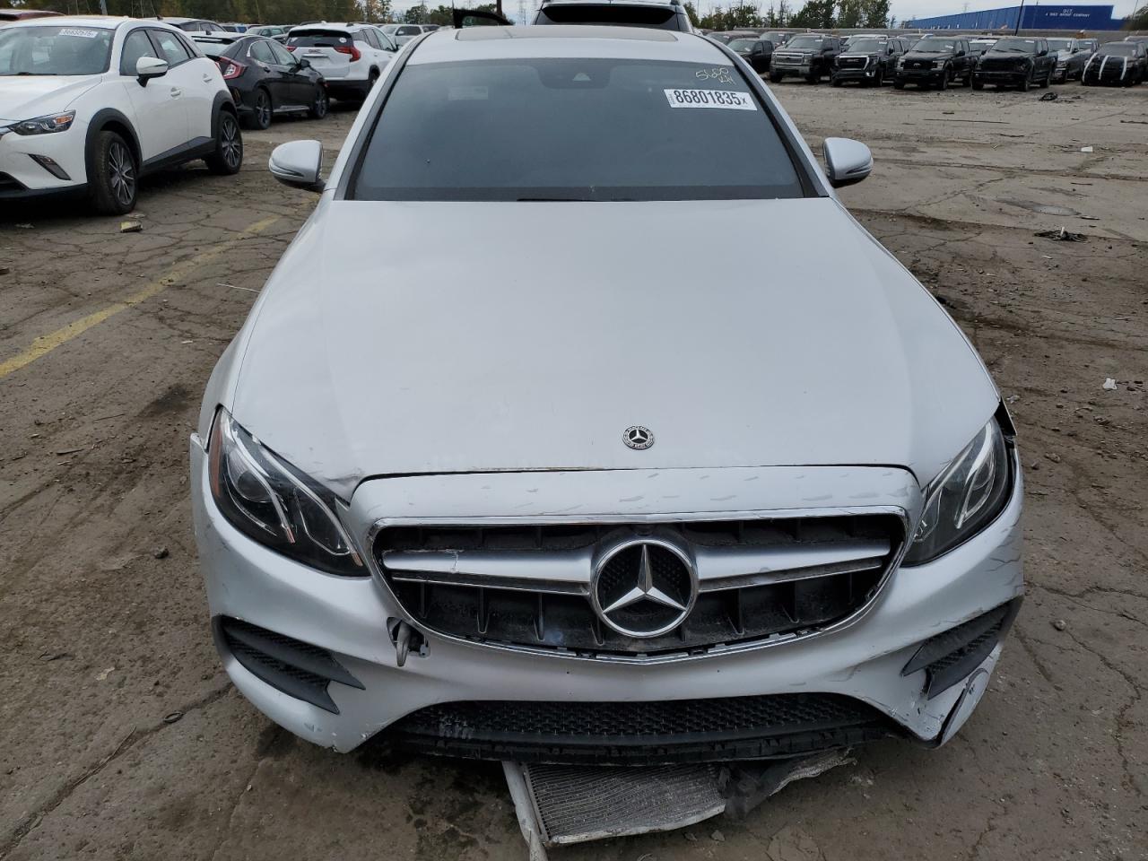 2018 Mercedes-Benz E 300 4Matic - Фото 5