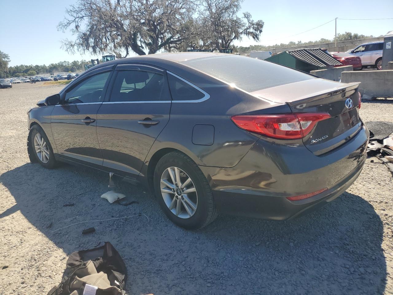 2016 Hyundai Sonata Se - Image 2