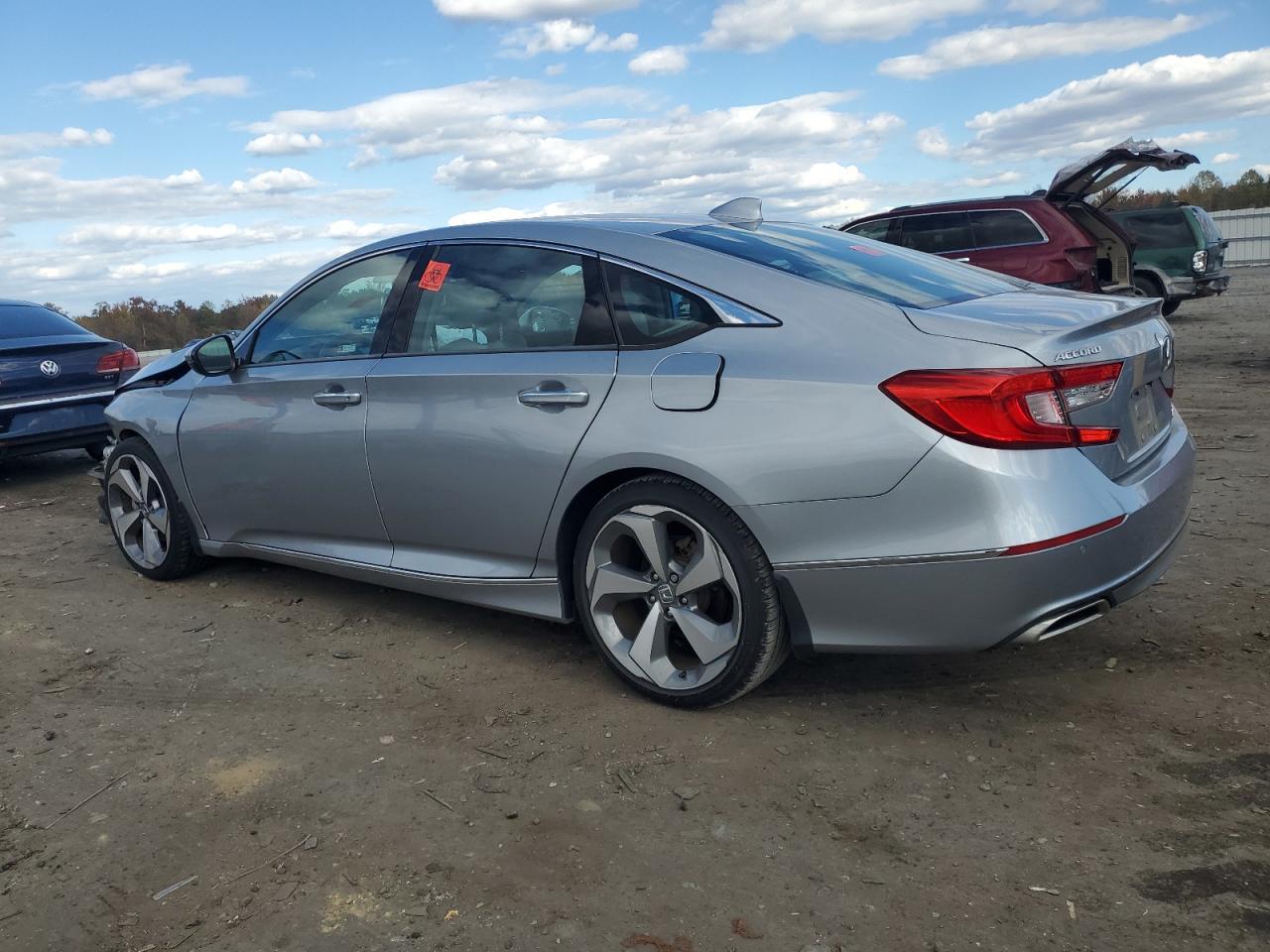 2019 Honda Accord Touring - Image 2
