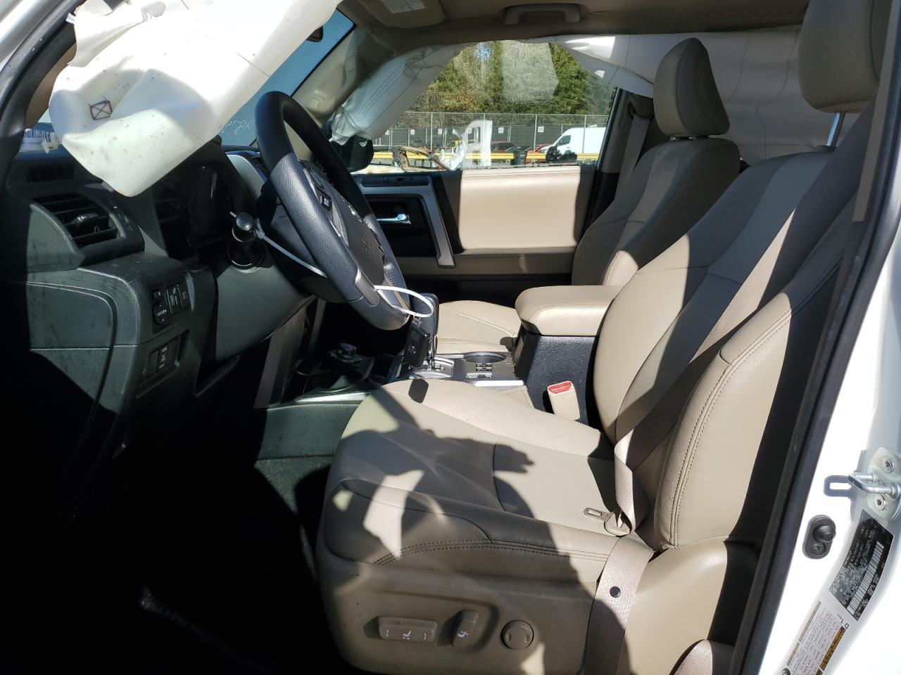 2020 Toyota 4Runner Sr5/Sr5 Premium - Image 7