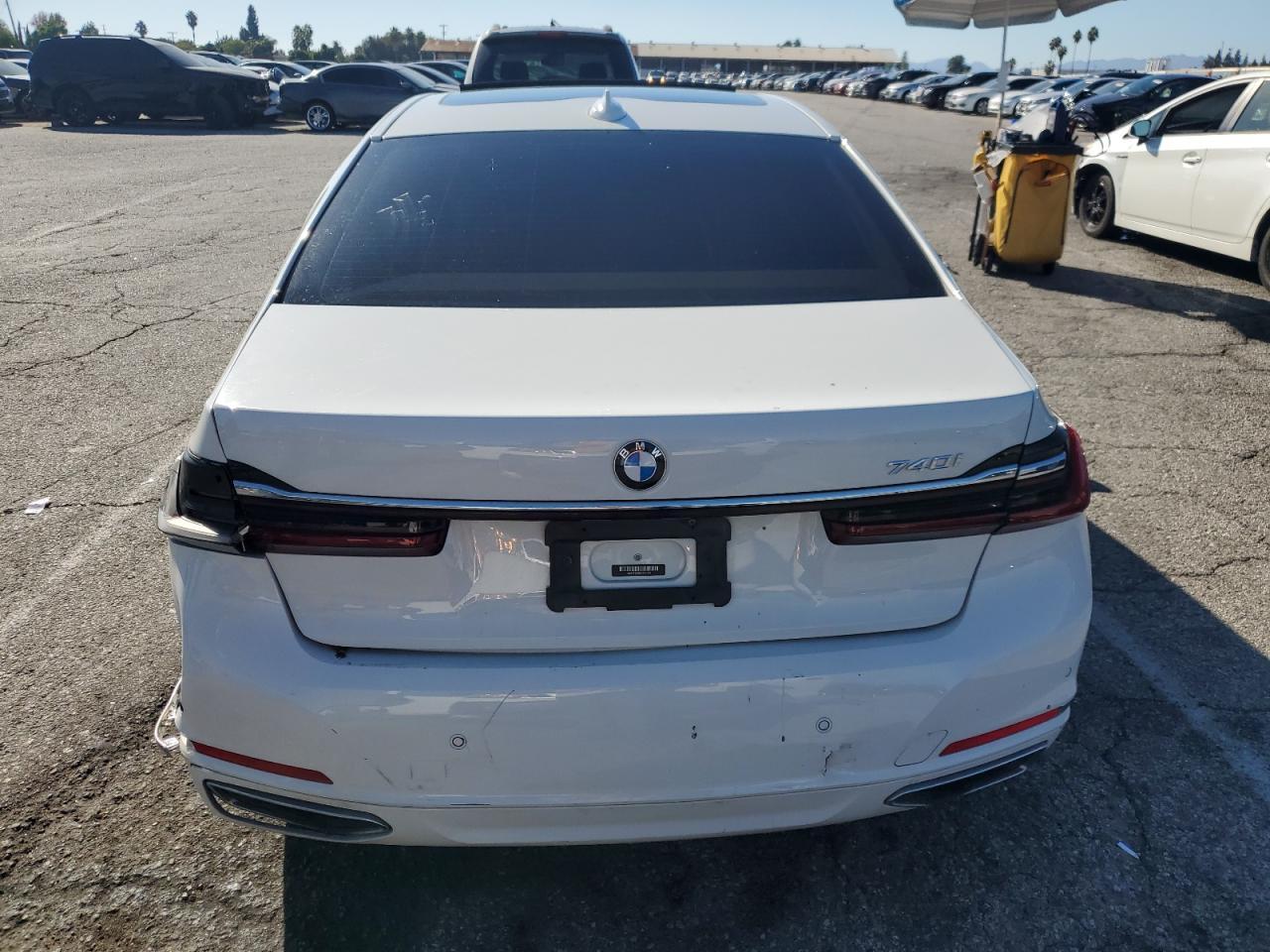 2021 BMW 740 I - Фото 6
