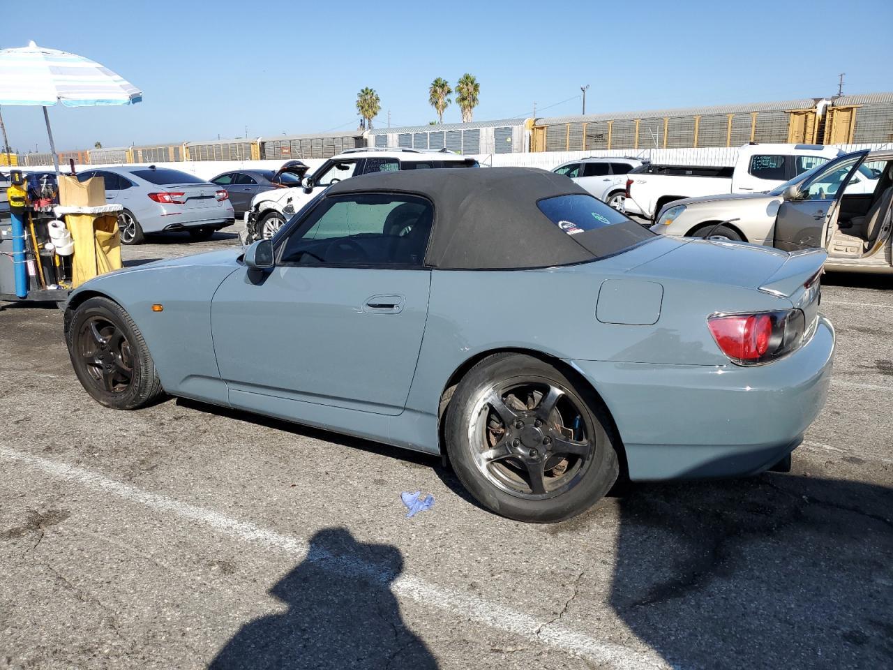2001 Honda S2000 - Image 2