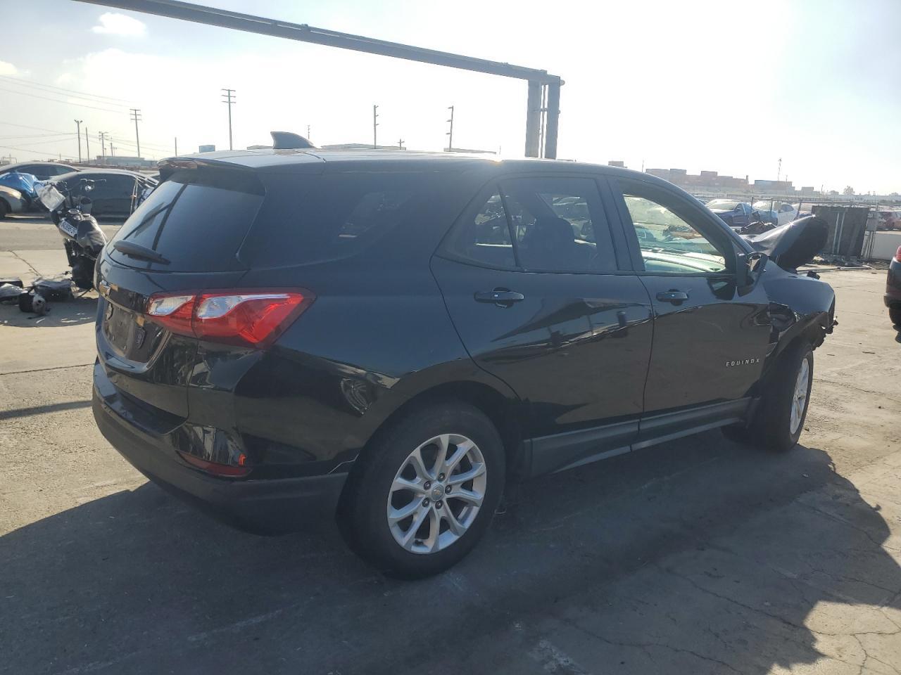 2019 Chevrolet Equinox Ls - Фото 3