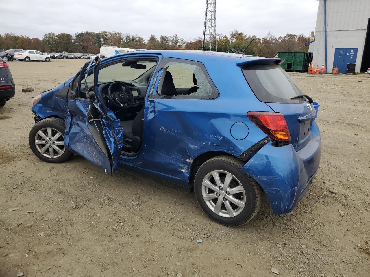 2017 Toyota Yaris L - Image 2