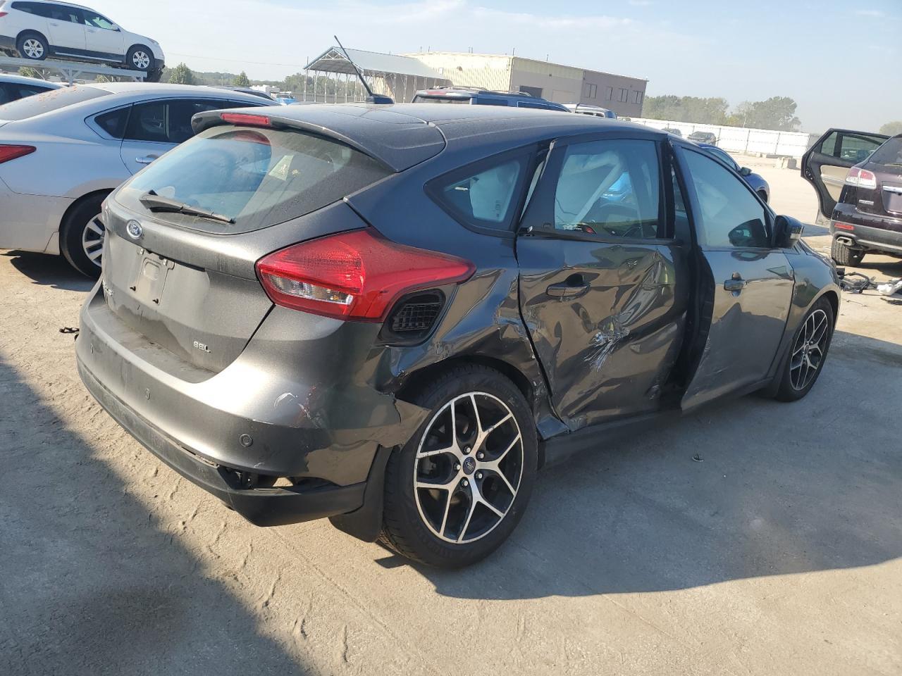 2017 Ford Focus Sel - Фото 3